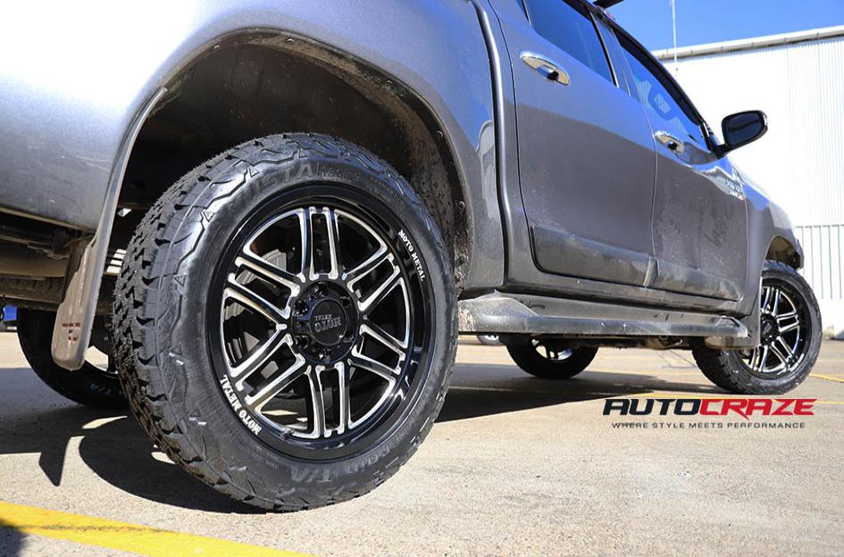 TOYOTA HILUX N80 4WD MO922 FOLSOM GLOSS BLACK MILLED